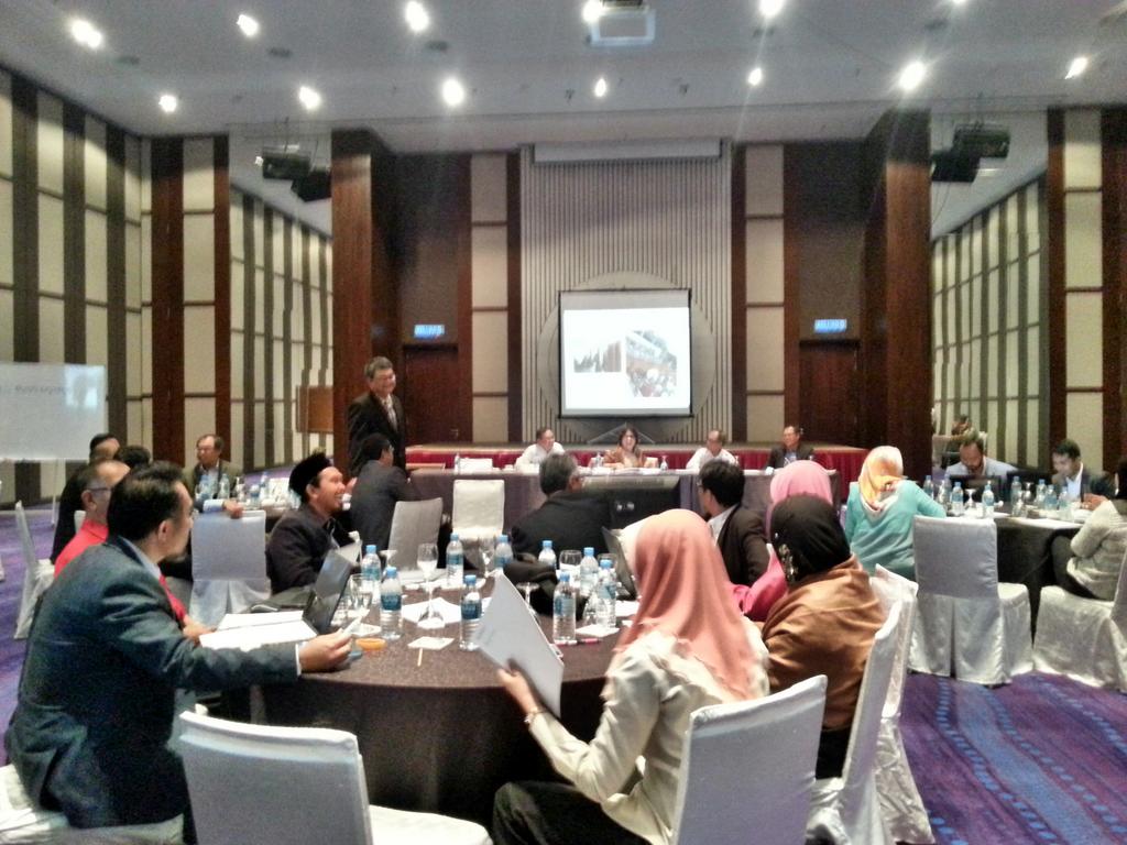 MostiFund's tweet photo. Happening now: Social Innovation via technology. Presentation by @MyMOSTI 's agencies. http://t.co/UKbyiYVYwQ