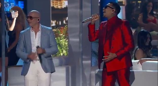 los40colombia's tweet photo. Llegan @chrisbrown & @pitbull a los #BBMAsCon40
http://t.co/MCjv3nN0ic http://t.co/Kfnk8xOdtT