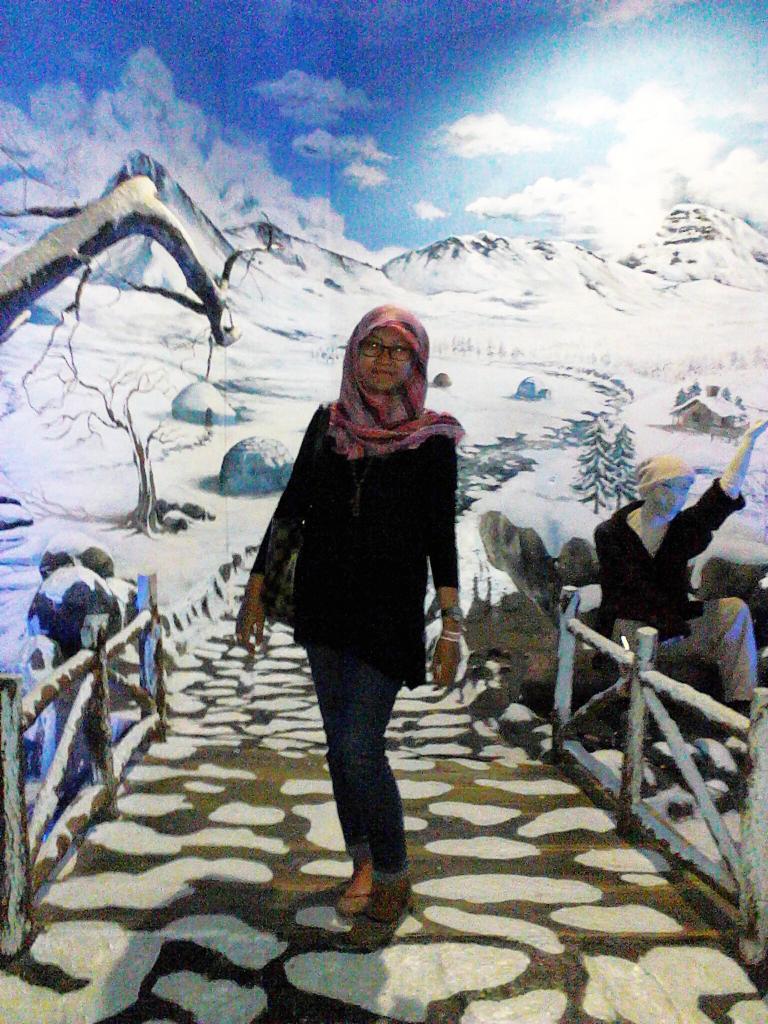 RatihYusmiari's tweet photo. @jatimparkmlg_ID #holiday 😂😉 http://t.co/RhVWgaDDWZ
