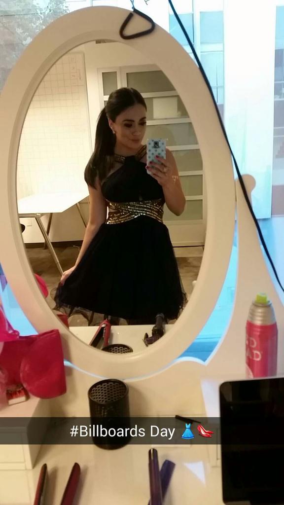 VivianFabiolaV's tweet photo. Hello! #billboardawards #OOTD by @Macys #Macysstyle #Macys #macysprom  @ClevverTeVe #Snapchat #Fashion http://t.co/Dlxwt5g8UX