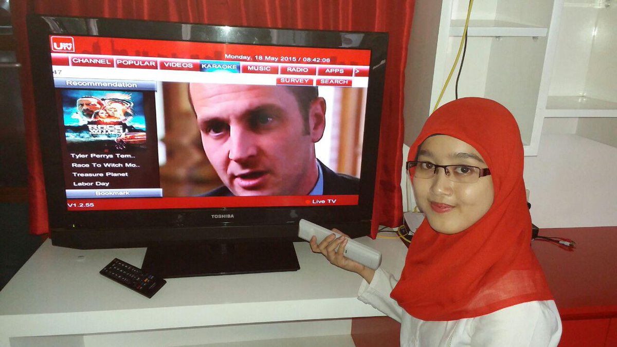 bebymp's tweet photo. Suka banget nonton berita luar negeri,untung ada #iamindihome dengan 99 channel... so cool... @TelkomCare http://t.co/vHdz45pjJo
