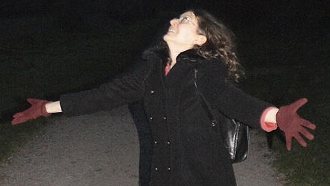 newscomauHQ's tweet photo. This woman is allergic to light http://t.co/6A64Ay1gsx http://t.co/RBB1osHvsp