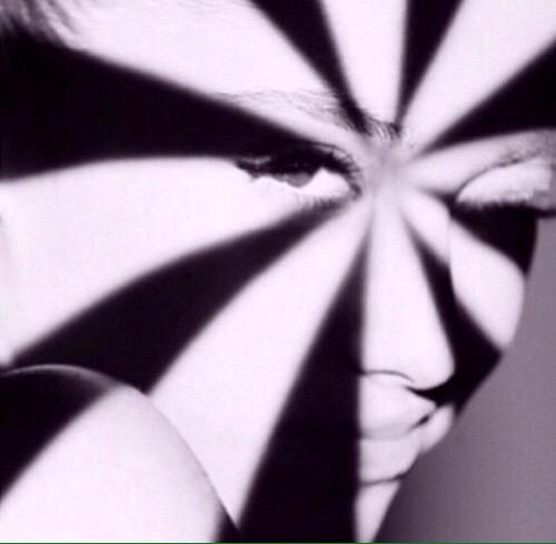 TiffMelissa15's tweet image. #OneYearOfProblem IM CLUELESS