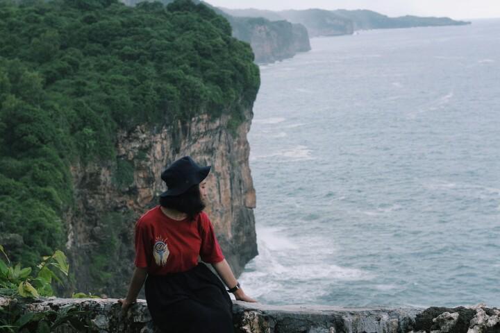 FluffyCrashCo's tweet photo. Just be grateful and try to keep this gift. Sniff tees | 100k http://t.co/nEscSi4YE3