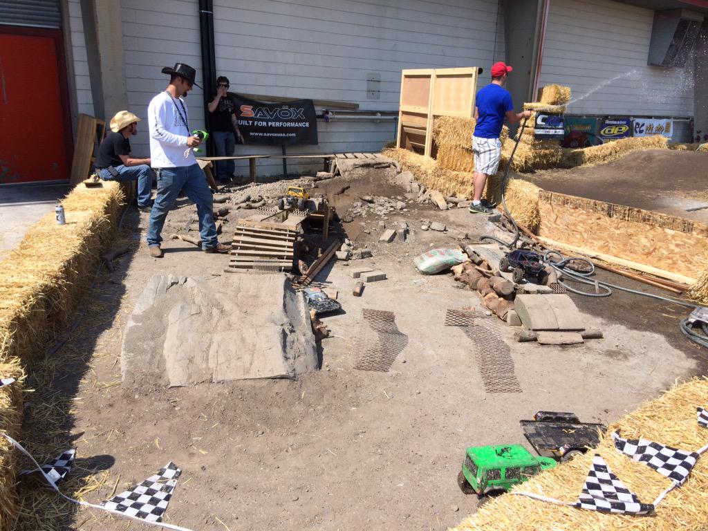 OutlawRCBC's tweet photo. If you're into #RCscalers & #RCcrawlers, do we have a spot for you .@CloverdaleRodeo! #RCmud http://t.co/7K3ZrYiKTa