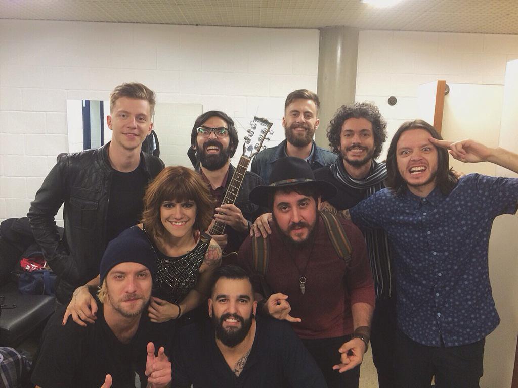 bandascalene's tweet photo. BOOOOOW!!!! Dobradinha Scalene e @Supercombo #ScaleneNoSuperstar - Muuuiito obrigado galera!!!!! http://t.co/A2D1Dwbi0k