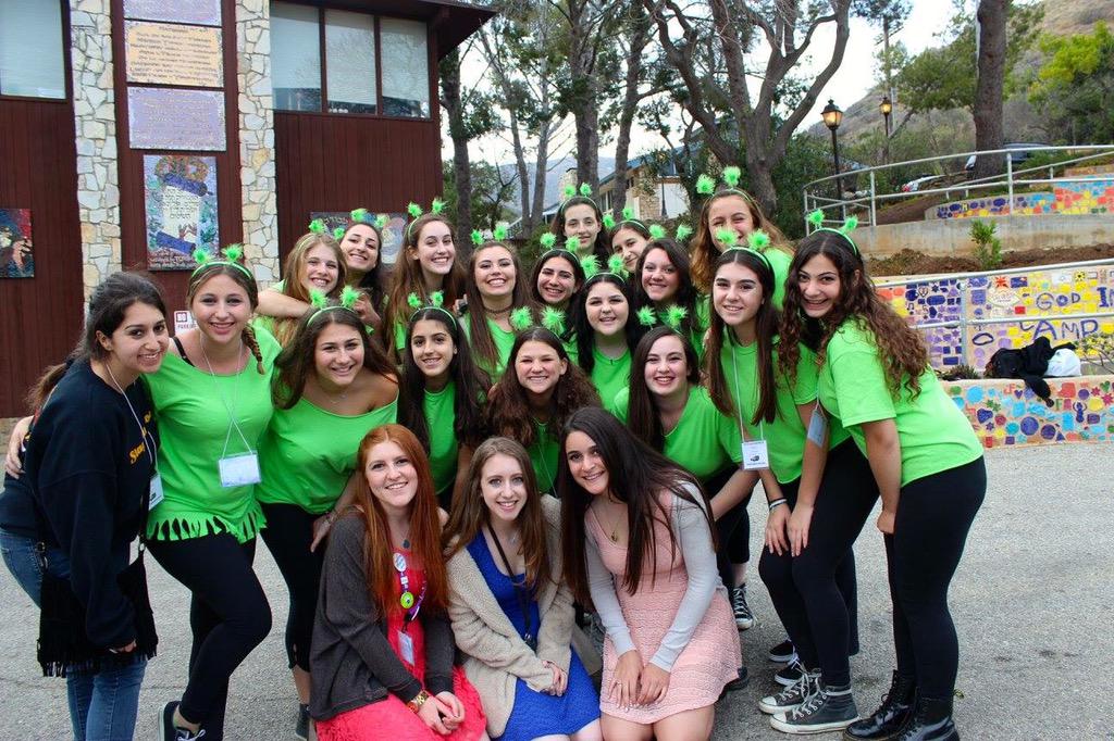 Madisonfayee's tweet photo. It's not a goodbye it's a see you later🙋🏻💜 http://t.co/2Q6PMdilbs
