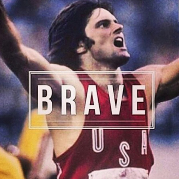 LadyKglobal's tweet photo. Kudos @Enews for more transgender talk on your big stage.Will need box #2 of Kleenex 4 part 2 tomorrow #BruceJenner http://t.co/ck5OaYpEPl