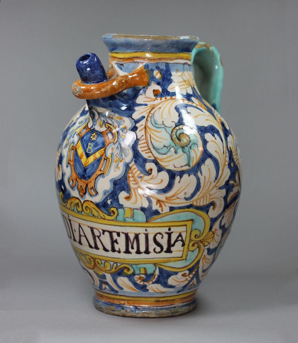 GuestGray's tweet photo. When luxury brands take inspiration from the past.. @dolcegabbana's majolica bag vs a 17th century Italian jar http://t.co/EO7ygl0YB6