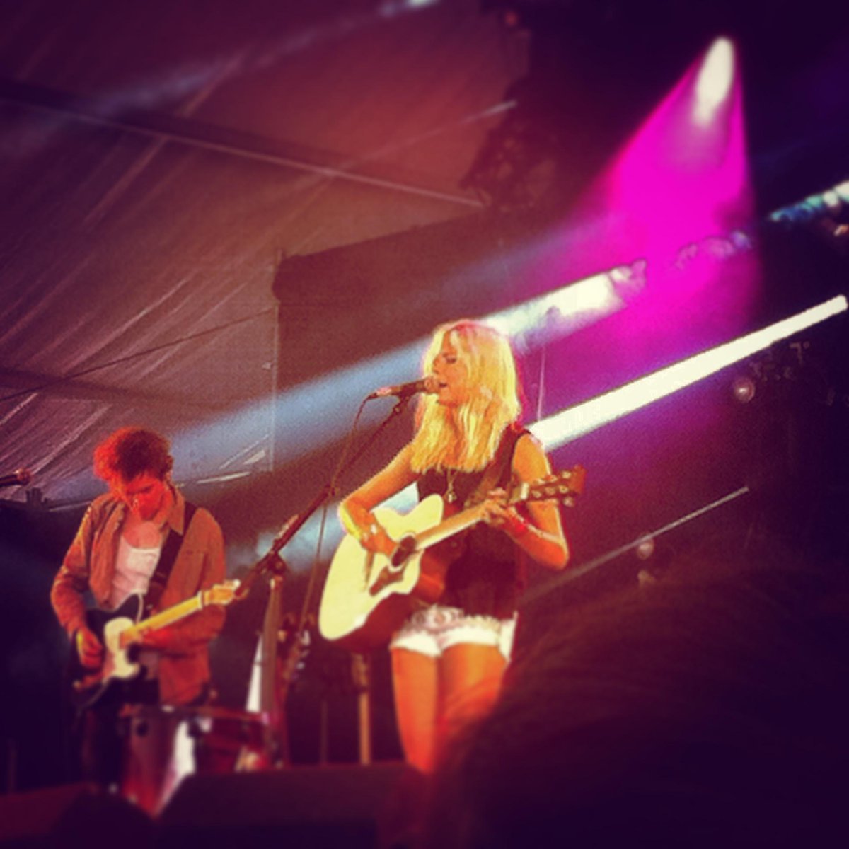 #songs die ultieme #hits werden maar eigenlijk... voor een andere #artiest bedoeld waren. girlss.nl/5-hits-die-voo…