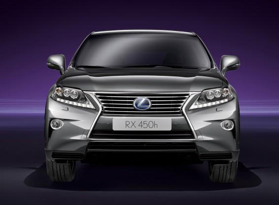 LexusUK's tweet photo. What’s changed for the 2016 #LexusRX? http://t.co/CxjNbZLuID http://t.co/ZbY7fE7FrC