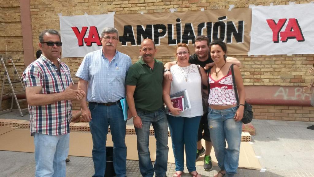 iuhuelva's tweet photo. Reividicamos con alumnxs y profesorado ampliación de la EscuelaArte LeonOrtega #Huelva.@marioladelmar @Juanmarazola http://t.co/fjoBzVz7tq