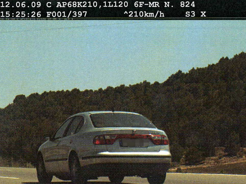 ClubRACC's tweet photo. ¡Cuidado con el pajarito! Tipos de #radares en la carretera: http://t.co/G4HW0VsmIp #RACCblog http://t.co/mgiPX8dUEp