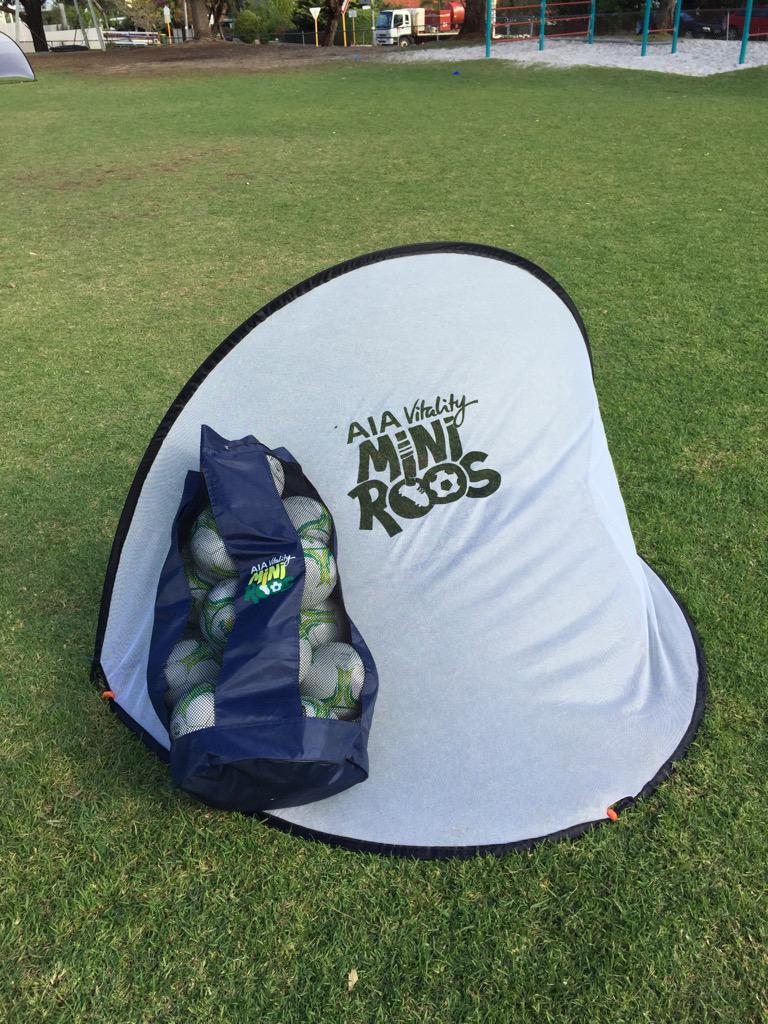 cadams109's tweet photo. @AIAVitalityAU miniroos ready to go here in WA at Beaconsfield Primary school x136 kids across the school! @FFA http://t.co/fXeO1Tq723