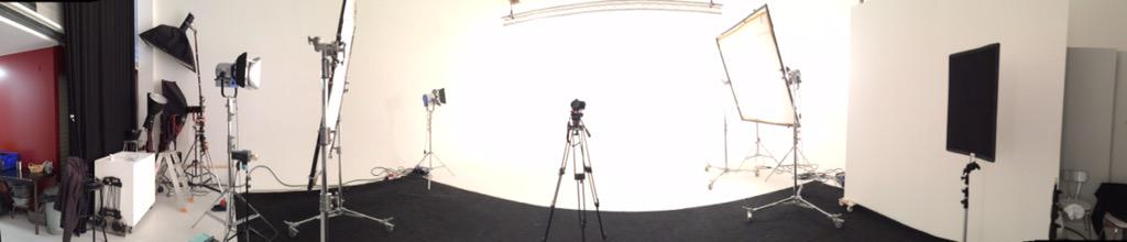 Klaar om te schieten in de hagelwitte Studio8