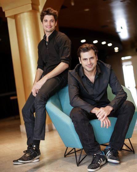 2CellosInd's tweet photo. Selamat datang! Welcome to our Indonesia @2CELLOS fanclub. #CELLOVERSE @SonyMasterworks http://t.co/Y9DbnTKGnY