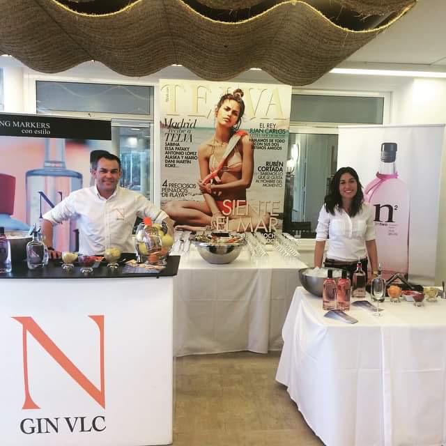 En hotel balandret con la fiesta TELVA... Con <a href="/NGINVLC/">N GIN VLC</a> @IvanTalens @angelaescandell  #GinLovers