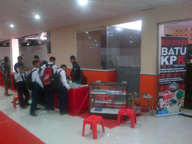 brianetnikmagic's tweet photo. @iklan_bppn @iklanbpp  Pameran batu di Mall Ramayana Rapak buka setiap hari.. Trima gosok batu juga. http://t.co/xh5KKsTXkh