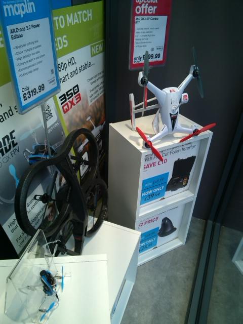 Maplin_Castle's tweet photo. Come and see our great range of drones in store with loads more available to order in! #Drones #Nottingham http://t.co/4vndWXgMJE