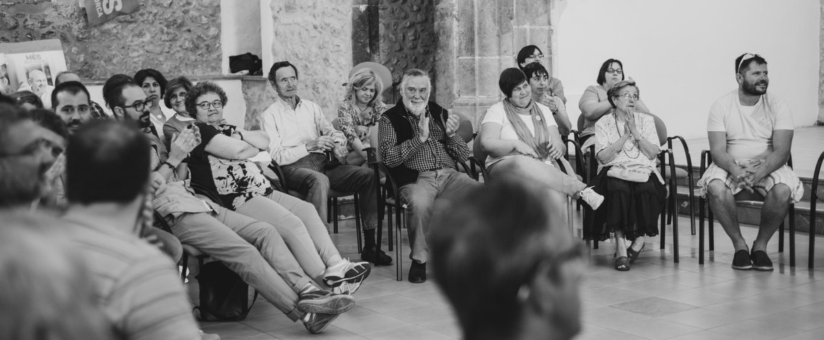 arrelam's tweet photo. Homenatge virtual d'@arrelam a dos sembradors d'esperança , lluitadors incansables.Arnau Amer i Joan Lacomba #Gràcies http://t.co/ejapy8qHoA