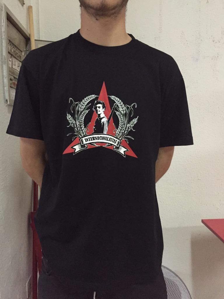 Este sábado en el acto de <a href="/IC_Madrid/">IC Madrid</a> estaremos vendiendo las camisetas de <a href="/AGZmaquis/">Arganzuela Maquis ♀</a> ¡por 8€!