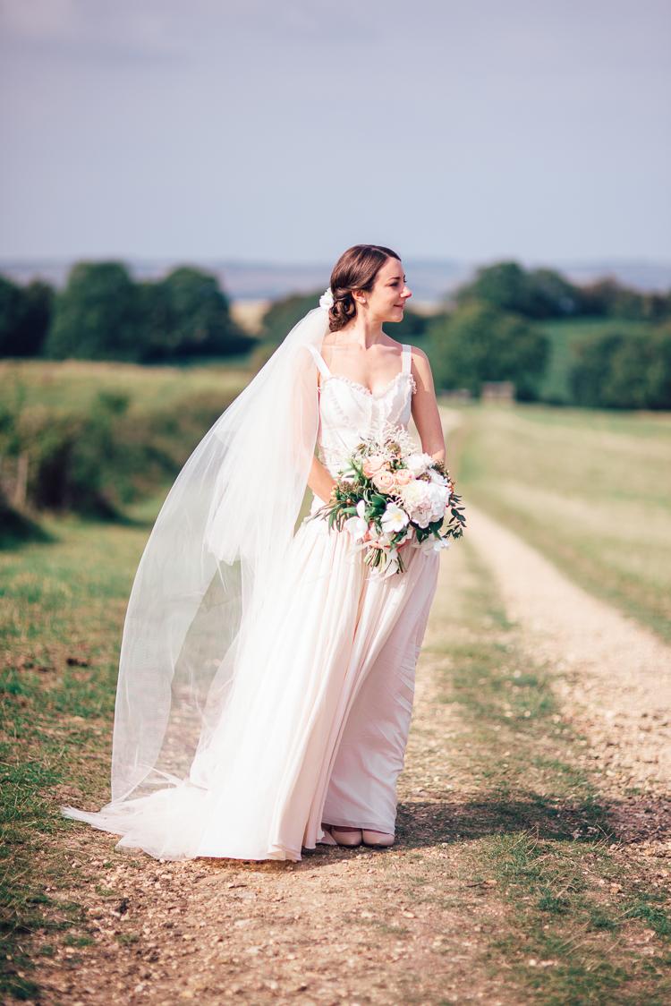 W_W_WeddingBlog's tweet photo. Peachy perfect, just the pick me up for a Monday morning :-) // http://t.co/CoPxR1JD0p images by @Elvisandriga http://t.co/SczZrZFi9T