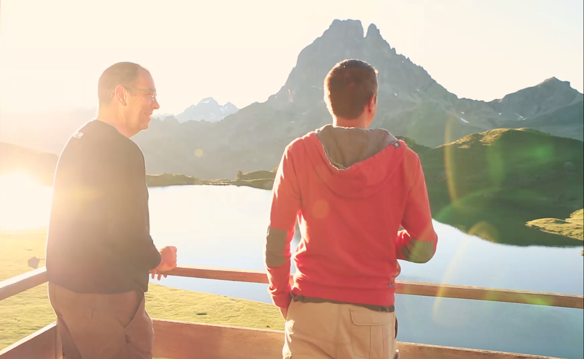 ADT64pro's tweet photo. #Vidéo : A la rencontre du gardien du #refuge d'#Ayous au pied du Pic du Midi d'#Ossau http://t.co/TR81M4E3nw http://t.co/DsxXfROdIR