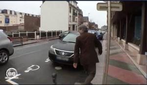 AccessibleTOUS's tweet photo. Philippe Augier, le maire de Deauville, se gare sur les places handicapées ! http://t.co/5wPzSt7a7Q… via @apfhandicap http://t.co/uR6HrY8uZj