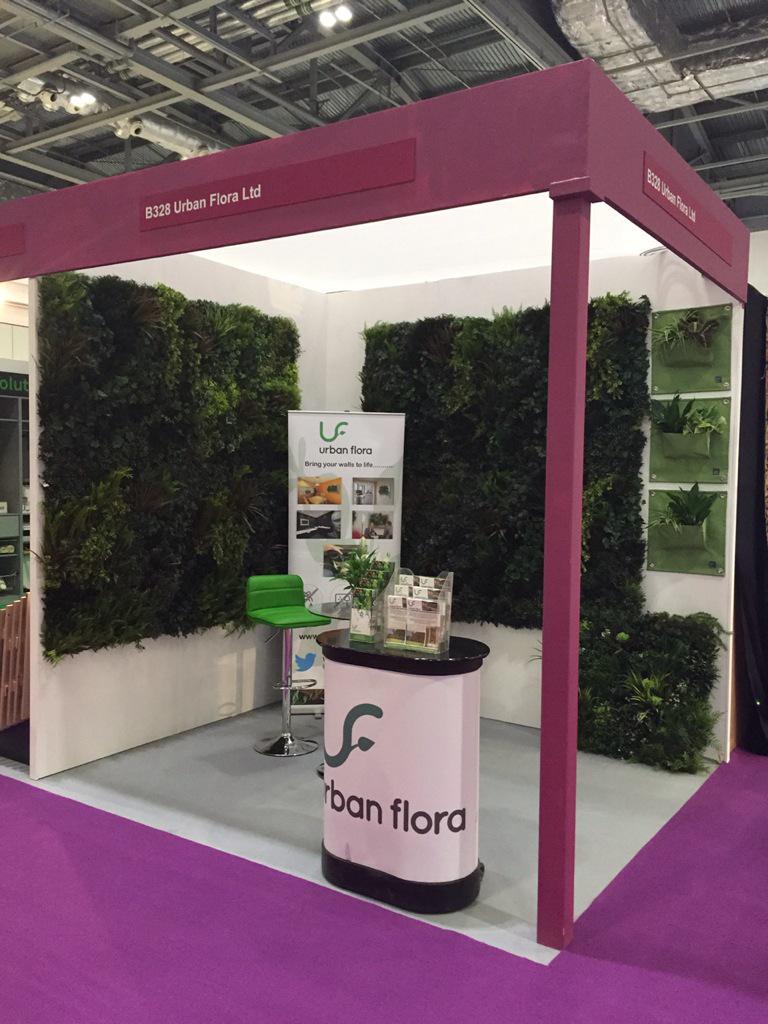 Good first day for us <a href="/MayDesignSeries/">Card Reading</a> lots of interest in artificial green walls! #MayDesign