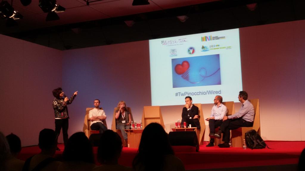 MariaLaGamba's tweet photo. @TwLetteratura al @SalonedelLibro @JCondemi ci racconta #TwPinocchio in Calabria @paolocosta @edmonten @piervaccaneo http://t.co/jmQD6dF8SB