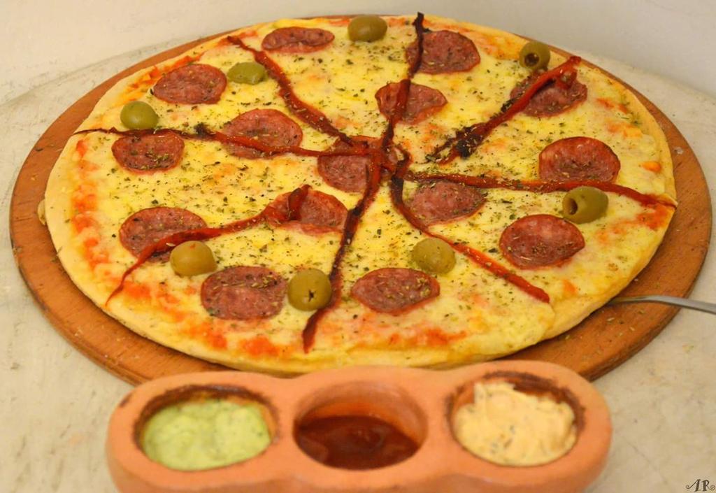 casaclari_py's tweet photo. SORTEOOO!
2pizzas en la terracita para matar este terrible lunerô, con Rt estás participando #Antilunerô http://t.co/rKSRFzCiT8