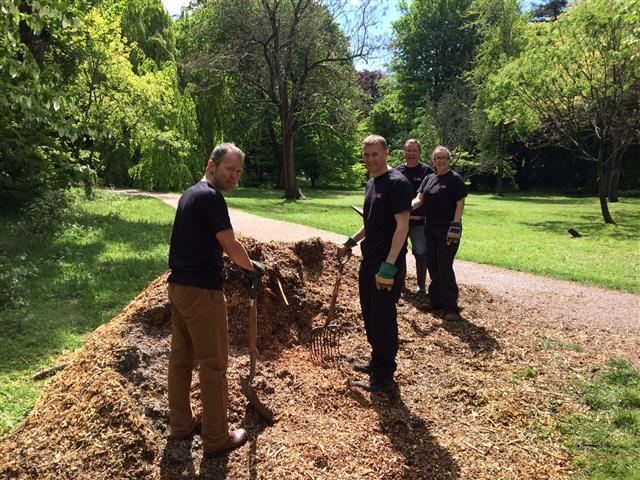 SuttonCardiff's tweet photo. What a day! 
It's a @JLLUK Cardiff volunteering day @buteparkcardiff. http://t.co/PBio6hNw1N