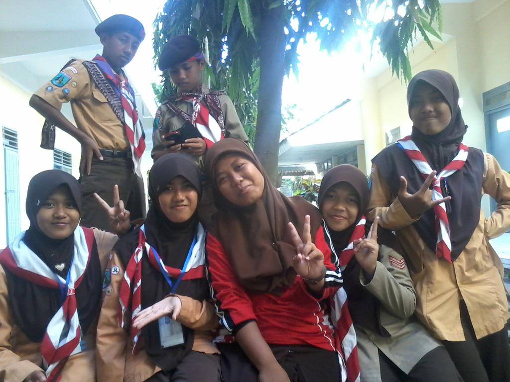 MelaWardani's tweet photo. Selfi dulu sebelum pulang #S2015EastJavaTulungagung http://t.co/g0s74v2TWf