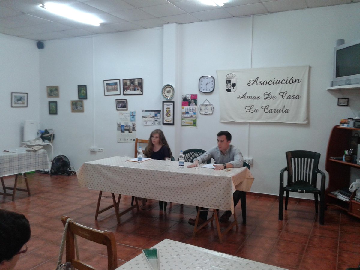 UDM_Puebla's tweet photo. Imágenes de la charla impartida por UDM sobre Impuesto Sucesiones en la Asoc. de Mujeres La Carula el pasado viernes. http://t.co/n8kxJQcmi6