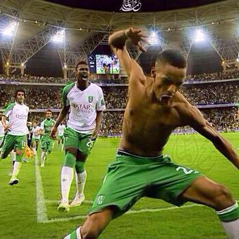 waleedalfarraj's tweet photo. سامي الجابر هو المدرب الوحيد الذي يستطيع كسر عناد الدوري مع النادي #الاهلي ، نصيحة فكروا فيه لموسم 2017 بعد #الوحدة . http://t.co/Es1llfO3gJ