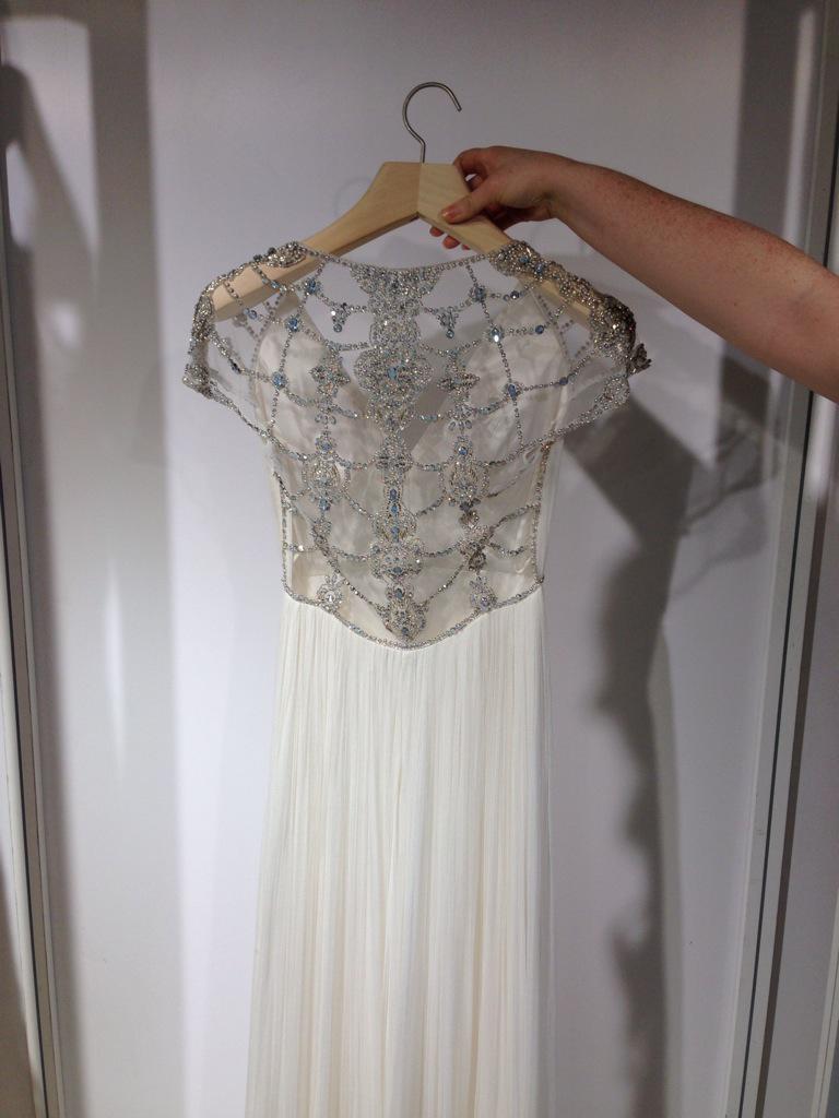 Perfect_Wedding's tweet photo. Alllll about the back on this #CatherineDeane dress @WhiteGallery #weddingdress #bride #fashion #statementback #WGL15 http://t.co/ixC46G2myp