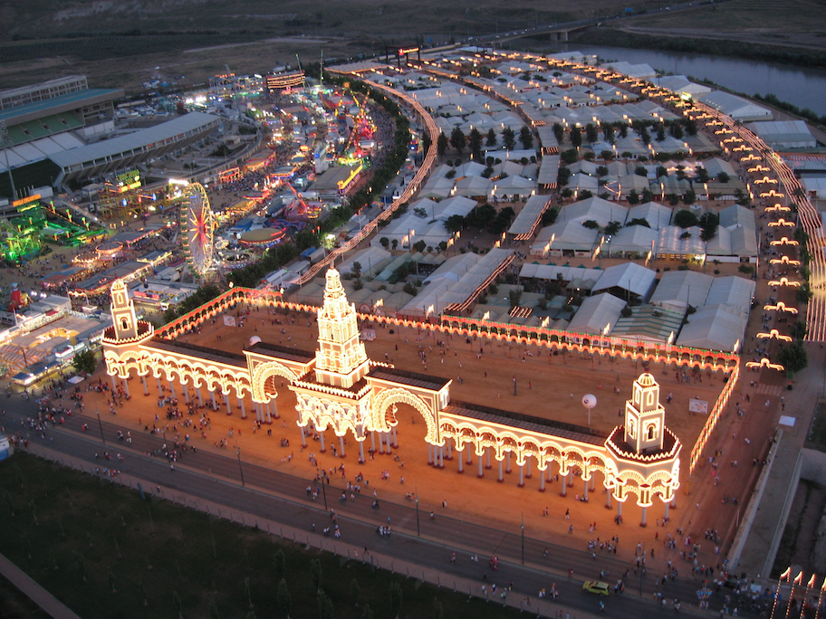 viveandalucia's tweet photo. +1 RT @AVExperience: Cuenta atrás para #FeriaCórdoba2015. Disfrútala con #Avexperience http://t.co/34ztIQtmir http://t.co/jFsjUt8n9i