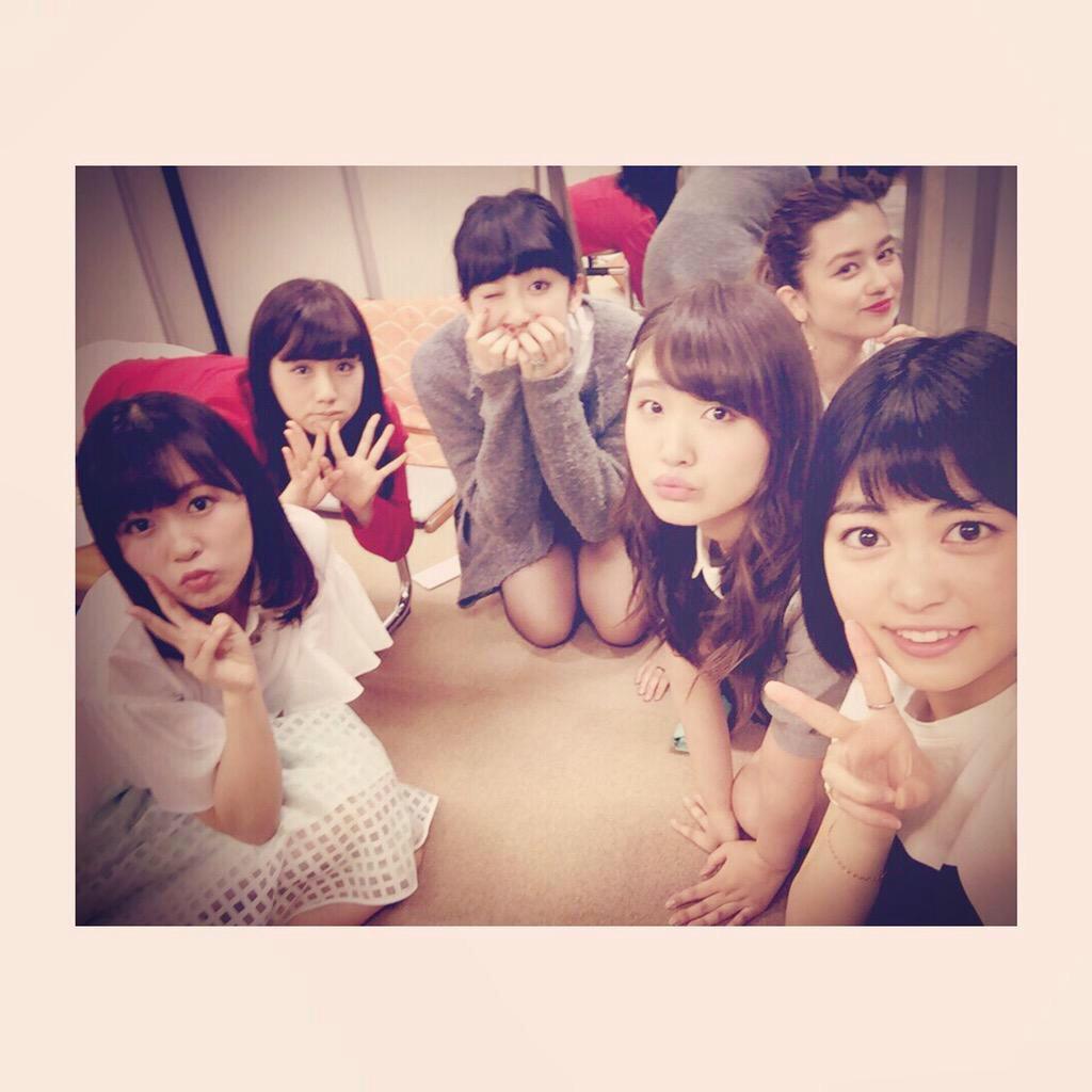 Rの法則生放送おわったよ〜♡
白目白目白目！ひたすら白目しまくった！笑 公式LINEの担当もゆみだったよ〜！ヒヒヒ http://t.co/dBZdRom82j