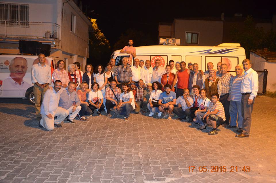 chpurla35's tweet photo. CHP Urla İlçe Örgütümüz ve İzmir Milletvekilimiz .Musa Çam İle Birlikte Urla'nın Batı Köylerini Ziyaret Ettik. http://t.co/D4EXWfbhM8