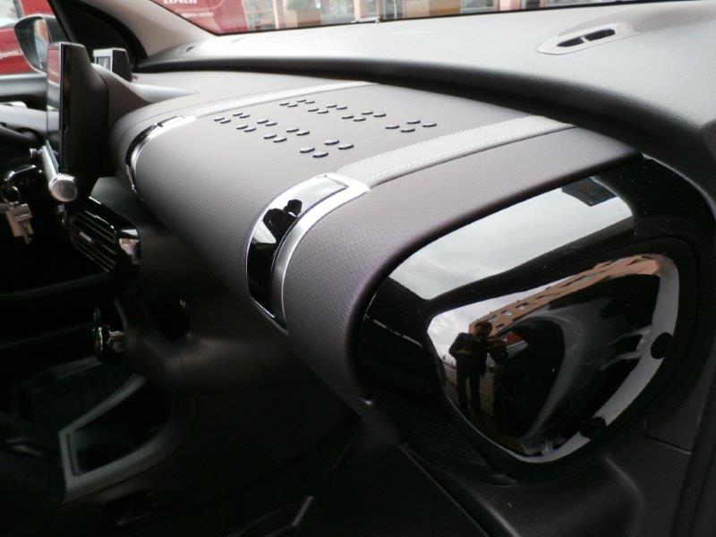 Pārdod lētāk nekā parasti 2014. gada CITROEN C4 CACTUS ar 1.6 dīzeļdegvielas dzinēju. Vairāk: citroenmitau.lv/lv/auto_salona…
