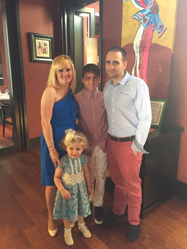 Lorenaydaniel2's tweet photo. Gracias a ti hemos formado la mejor familia te quiero @danielilloruiz http://t.co/Hdk2vmSFPd
