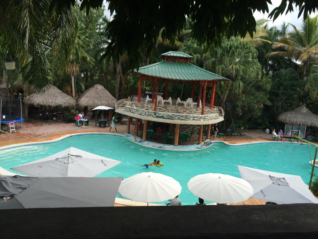 ProfJenCollins's tweet photo. Do this is hotel  in rural DR? Uhh, we'll take it!#jbip2015 @QueensAbroad http://t.co/QDT1kHF89O