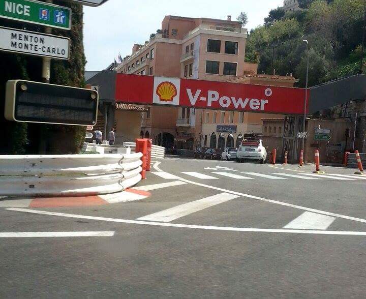 LineadeSalidaF1's tweet photo. Se últiman los preparativos en el Principado de #Mónaco para albergar este fin de semana el Gran Premio. http://t.co/N2LfU5T7jL