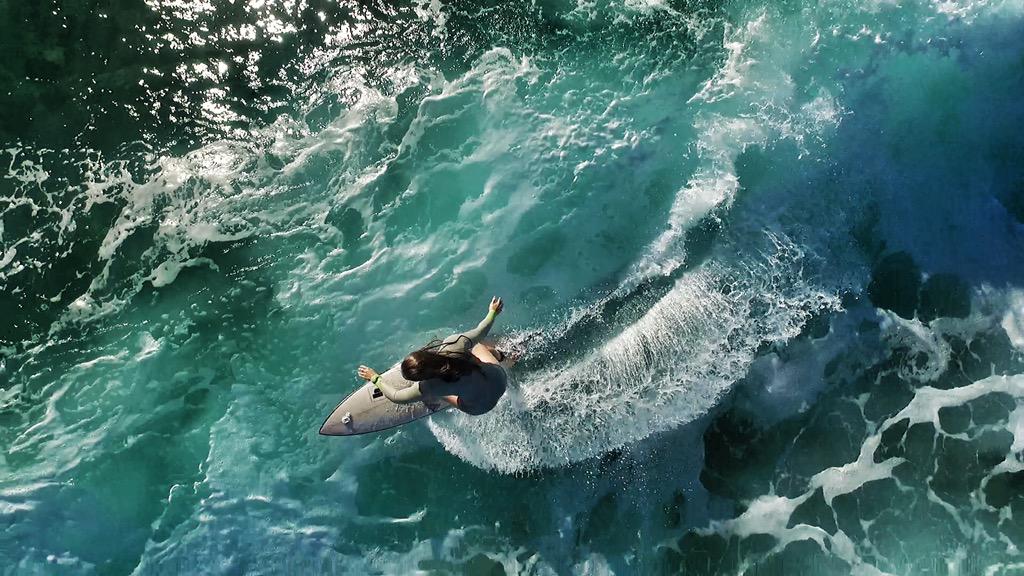 ReelEdgeMedia's tweet photo. Another shot from the coast @wsl #surf #surfing #goldcoast #waves #media #camera http://t.co/ROE8ZZ7dbN