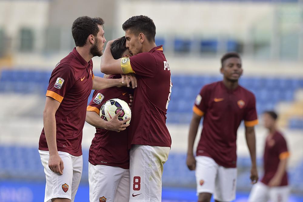 OfficialASRoma's tweet photo. Settore Giovanile #ASRoma: vittoria nell'ultimo turno della regular season per la Primavera http://t.co/W4tYmyleq5 http://t.co/WzZNz46ZJA