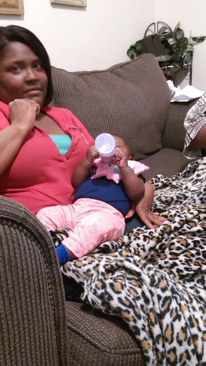 jaetae's tweet photo. Down to Dooly yesterday and AvaE. was holding her bottle for the first time...Aunty Precious was looking like Wow http://t.co/mxrxfCPCwX