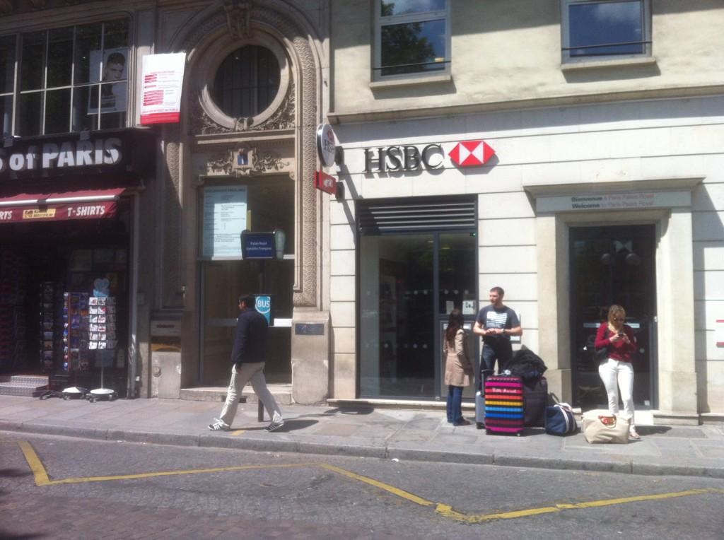 duperico's tweet image. Bonjour @easyJet , prendre la navette #easybus de 13h30 est aussi stressant qu&apos;etre a l&apos;heure pour vos vols ?