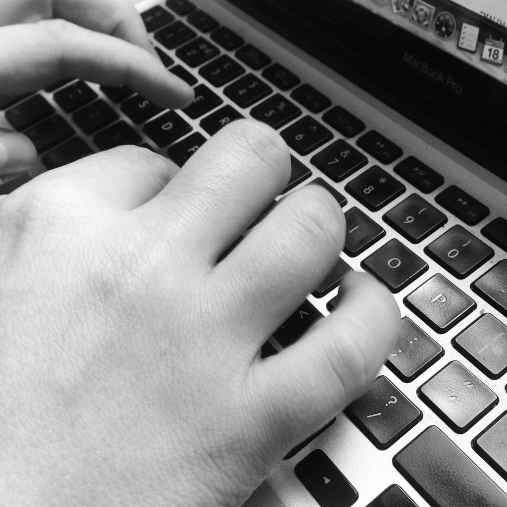 NoMoreTraffik's tweet photo. VOLUNTEER VACANCY: 3 hours a week, social media management, Belfast. All you need to know: http://t.co/0R984JknI8 RT! http://t.co/YtOsQ5yYqE