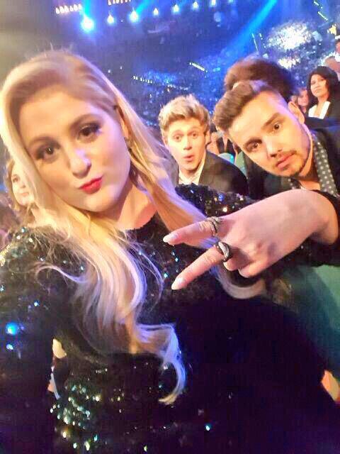 Gbboybs's tweet photo. #NEW || Liam &amp; Niall with @Meghan_Trainor at the #BBMAs 2015 - 17.05.2015 http://t.co/FZ9x0Ra6oU