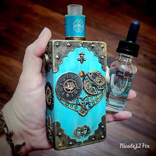 vapedash's tweet photo. Beautiful #steampunk #boxmod is what u need to start your #vapeweek with. #vapelife #vapeporn #vapelove http://t.co/KKnL4Hz4QD